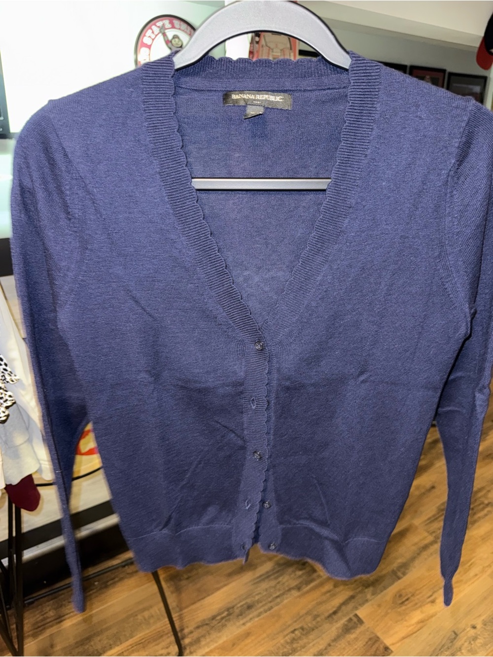 Banana Republic Women’s XS Navy Blue Scalloped V-Neck Button Cardigan